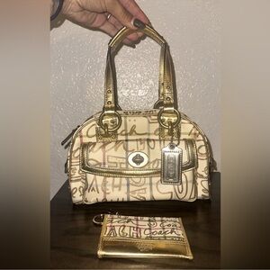 EUC Coach Poppy Chelsea Graffiti Satchel & Key Pouch w/ Crossbody Chain & Charm